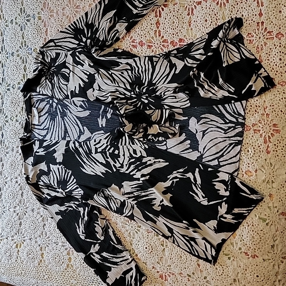 The Travel Collection blouse wrap
